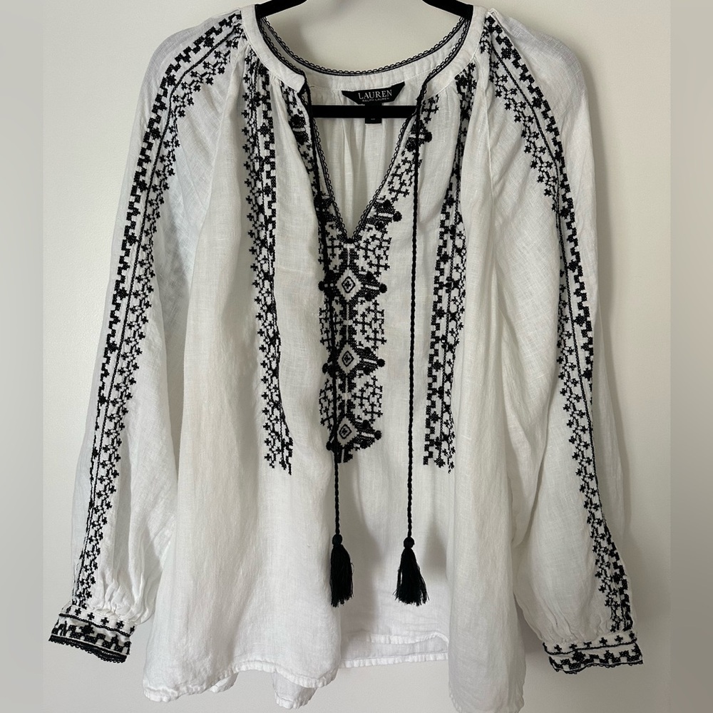 Lauren Ralph Lauren White and Black Embroidered Linen top